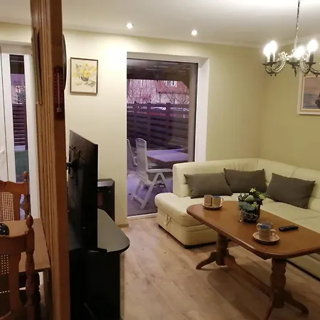 Butas Poilsis Giruliuose